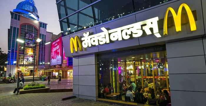 Anonhelsing's tweet photo. Cierra McDonald’s el 40% de sus restaurantes en la India https://t.co/Q7DAaG1JrI https://t.co/muHSZhGGym