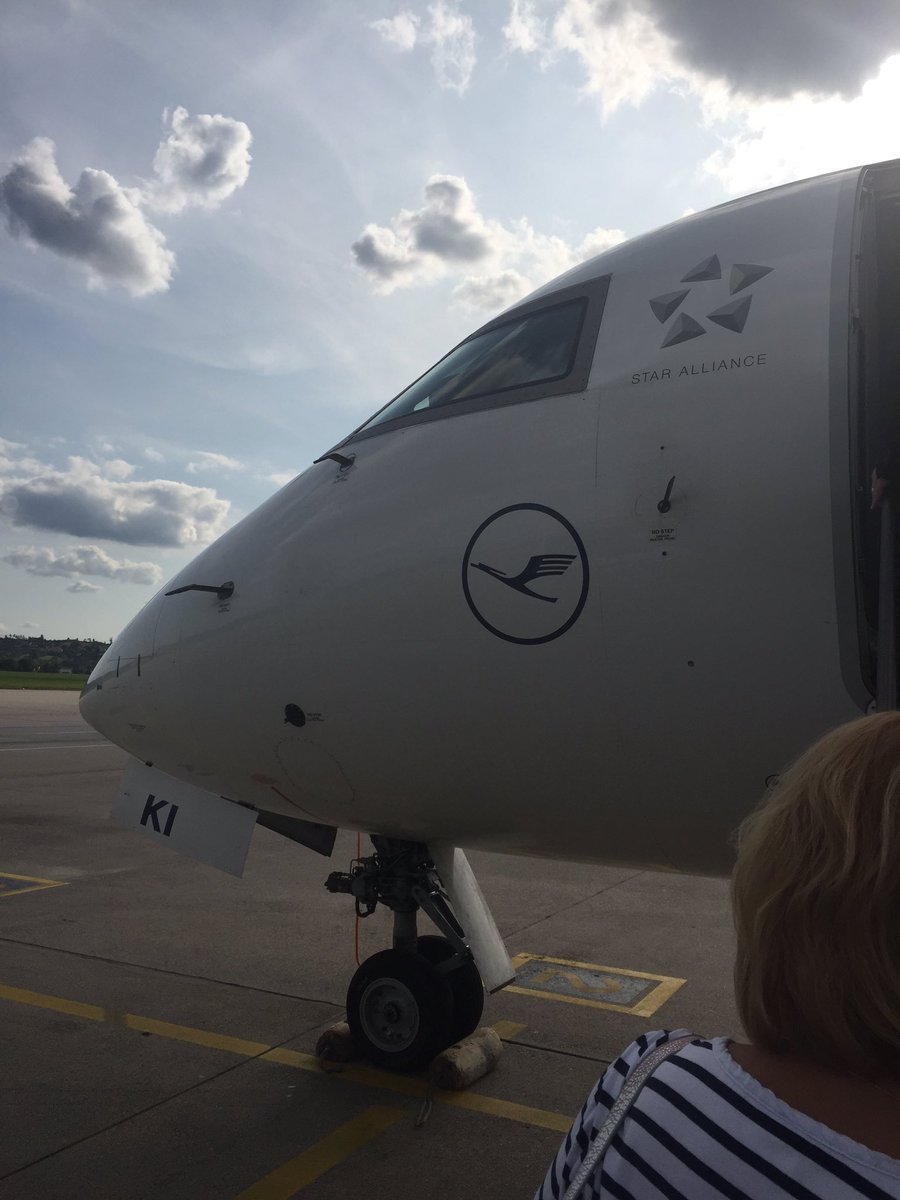 TheFritzWorld's tweet photo. 🇷🇺🇷🇺🇷🇺Heading to #Moscow for @ALMiG_de distributor convention. Expecting success! #kompressoren  #madeingermany #köngen #aircompressors https://t.co/OmHnJHuyFV