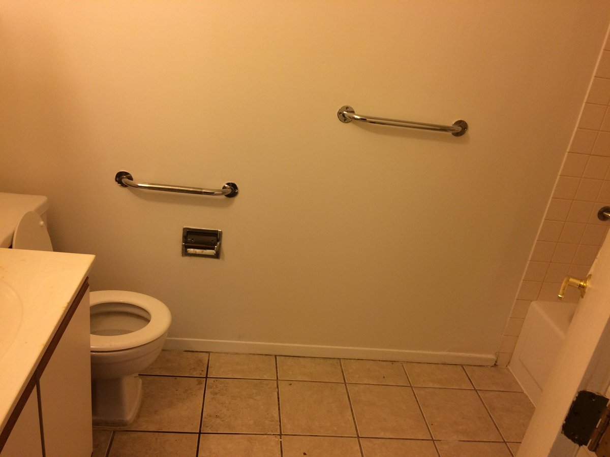 Dat_weird1's tweet image. 18 , Engaged &amp;amp; College #godisgood ❤️🙏🏾💛