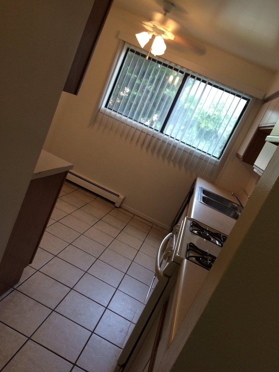 Dat_weird1's tweet image. 18 , Engaged &amp;amp; College #godisgood ❤️🙏🏾💛