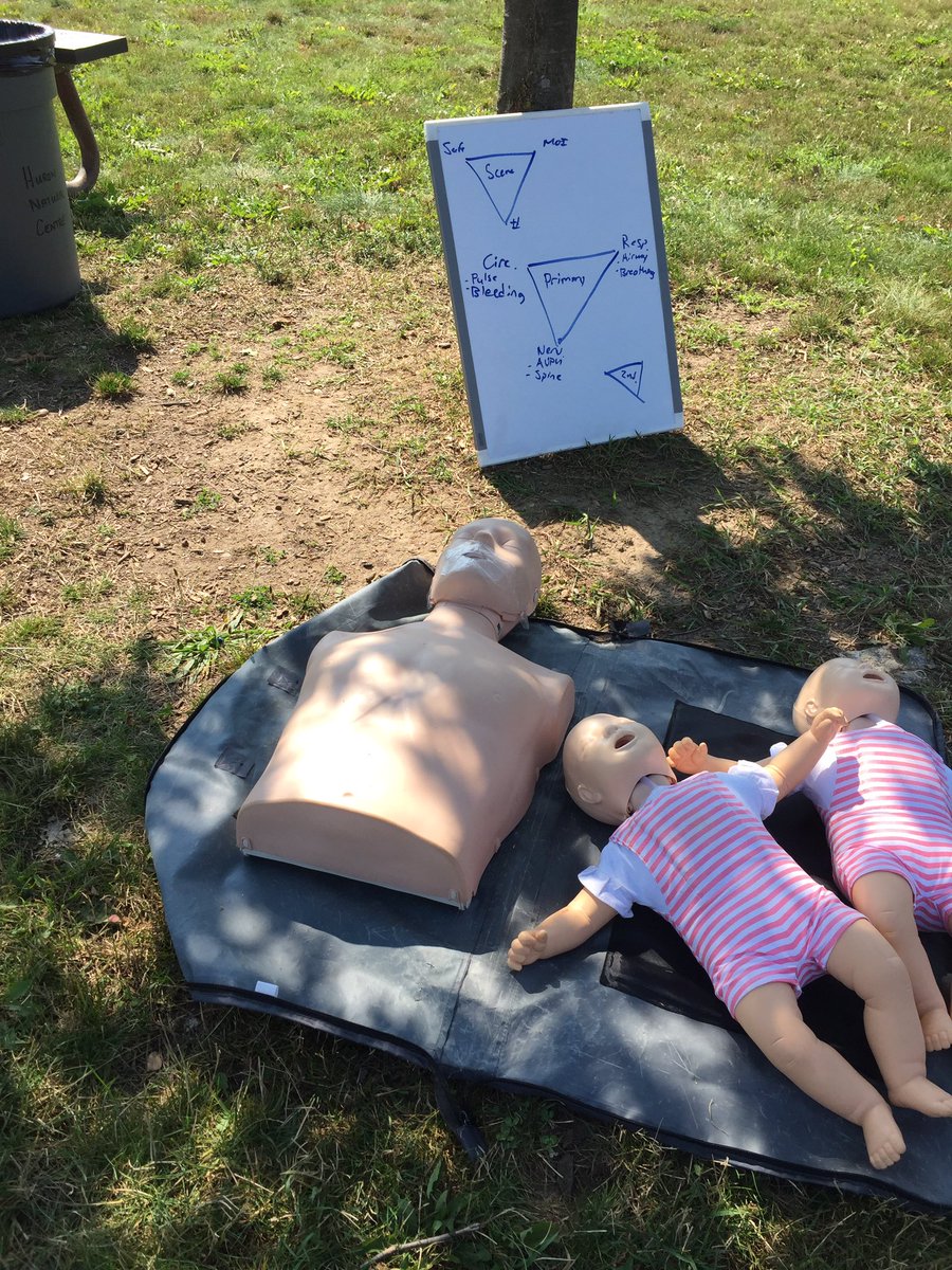 1st aid for outdoor play with <a href="/wildmed/">Wilderness Medical Associates</a> &amp; <a href="/THISisKitchener/">CityofKitchener</a> today. Email admin@childnature.ca for more information. #riskyplaymatters