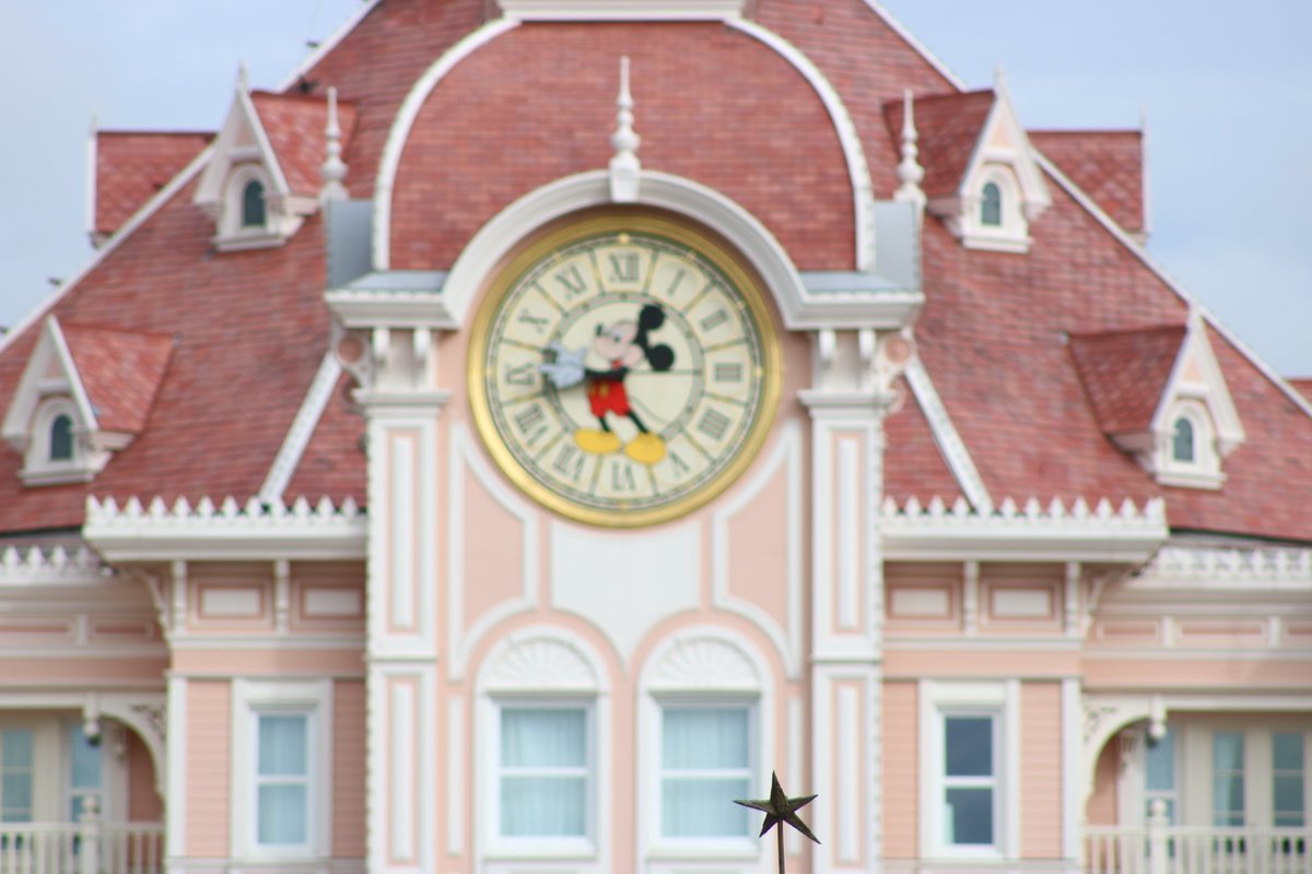 ep_time's tweet photo. a dream come true im Disneyland Paris💕💭🏰 https://t.co/7qSXu3fAZF