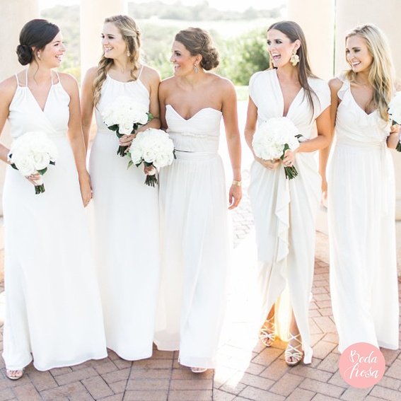 bodarosaCL's tweet photo. ¡Vestidos de #madrina blancos!
La nueva #tendencia que se hace viral ¿Los usarias en tu #matrimonio ?👰 https://t.co/svOHNUQVSx