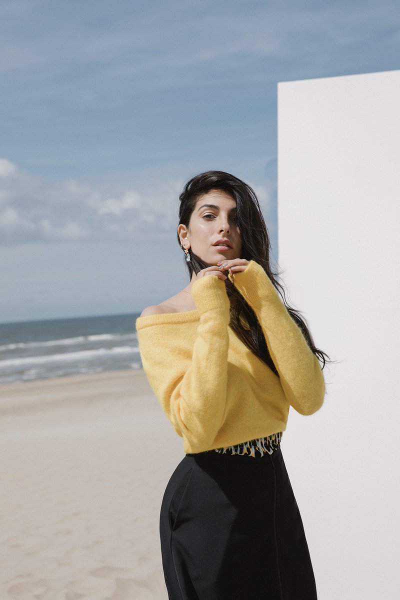 We took a trip to the beach with Amsterdam based vlogger and entrepreneur <a href="/AnnaNooshin/">Anna Nooshin</a>. Check out her picks here.
hutspot.com/anna-nooshin-s…