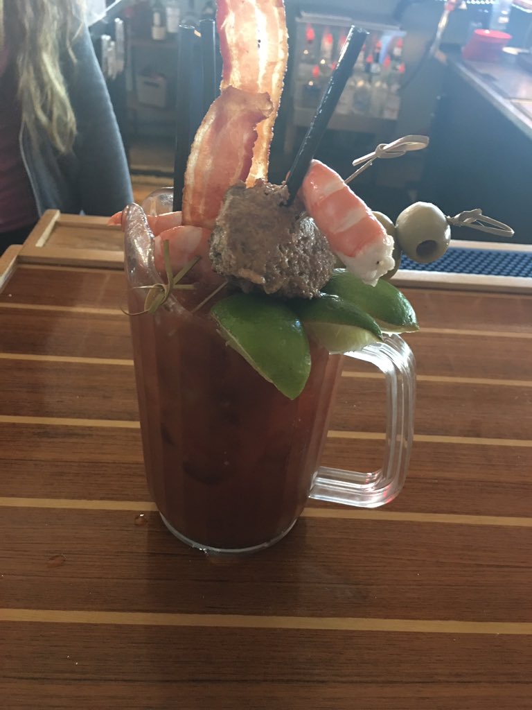 OldNaplesSports's tweet photo. Who is excited for football season?! Come to your favorite Naples sportsbar! #naplesfl #footballseason https://t.co/o6HLuQTQNM
