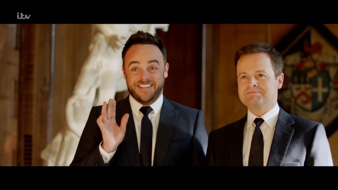 antanddec_react's tweet photo. When you see someone trip up in public... https://t.co/5Wzpg8HwMj