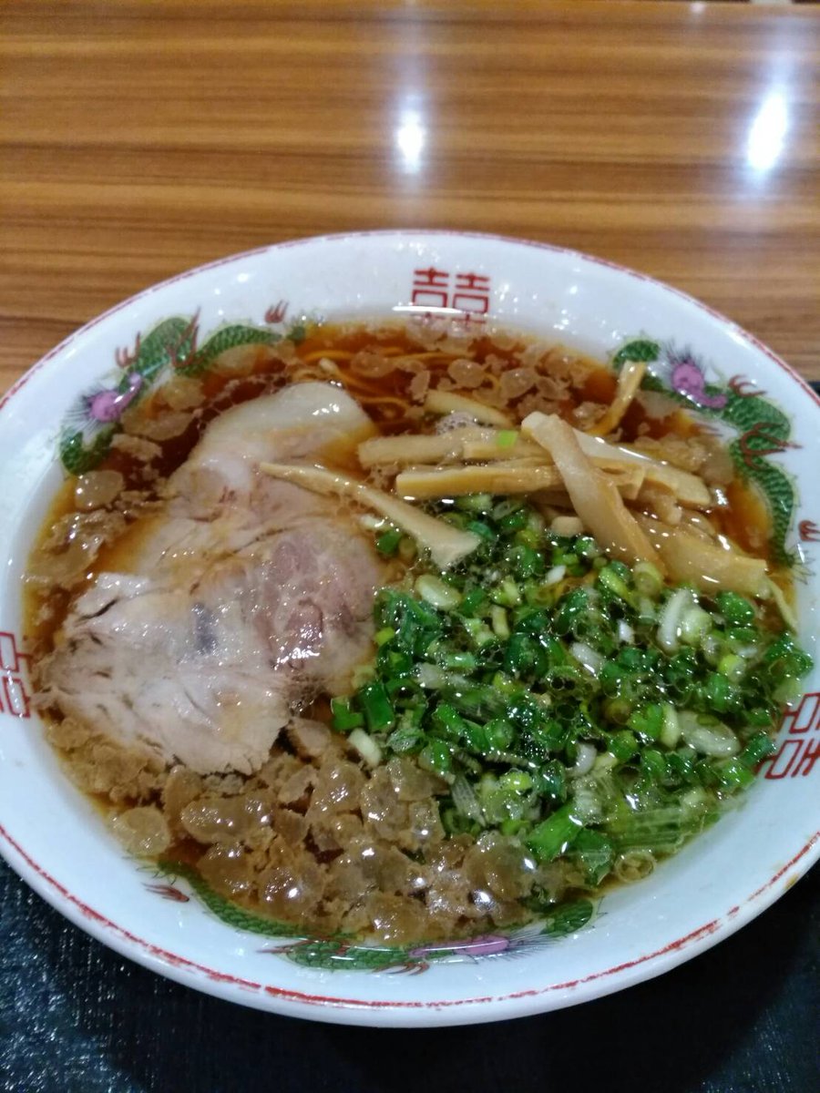 secrethall's tweet image. 久々にこれた❗
福山サービスエリア
ここの尾道ラーメンは最高😃⤴⤴
名古屋からはめっちゃ遠いけどね✨