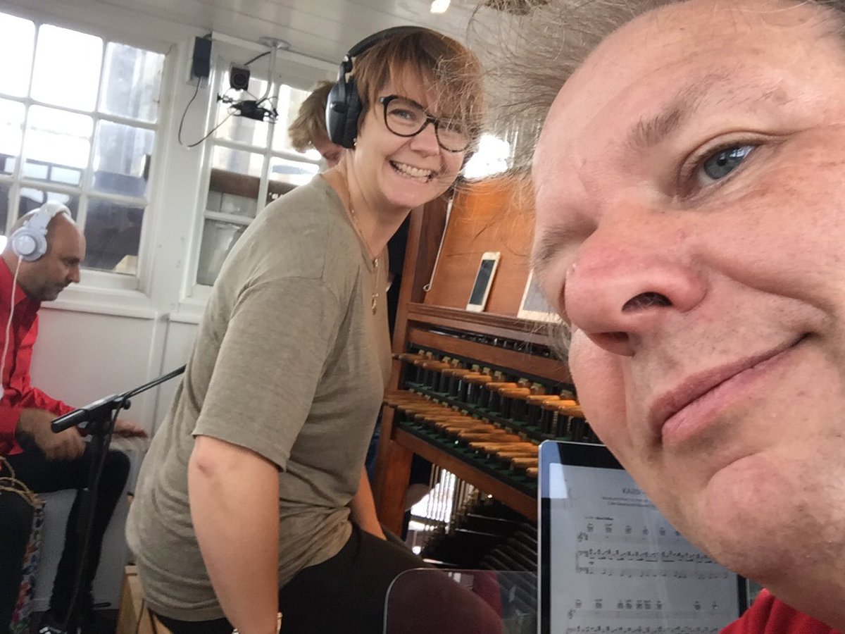 pianomania's tweet photo. Ready for #radiohead #domtoren #nandorusso #malgosiafiebig #jeroenvanveen. 8pm #domplein https://t.co/Rvk0fxiYRa