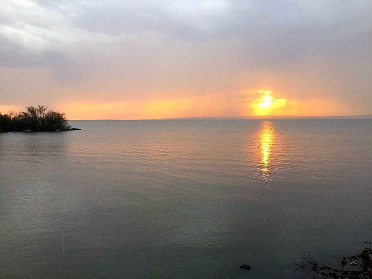 Amazing sunset over Lake Victoria #Kisumu #Sunset #AfricatotheWorld #Africa #AmKenyan #ElectionKE2017 #NyongoInauguration