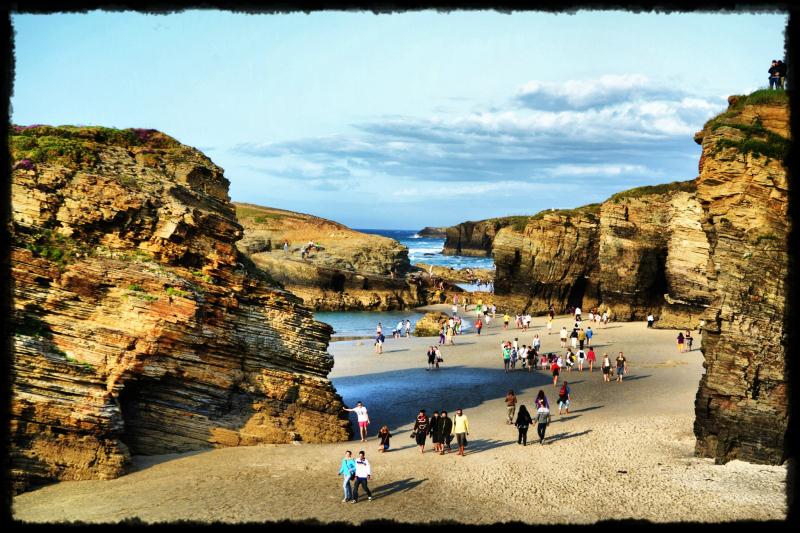 Otra de las playas más conocidas de nuestro litoral. #Ribadeo
PLAYA DE AS CATEDRAIS
+info: disfrutadegalicia.com/2012/Disfruta/…