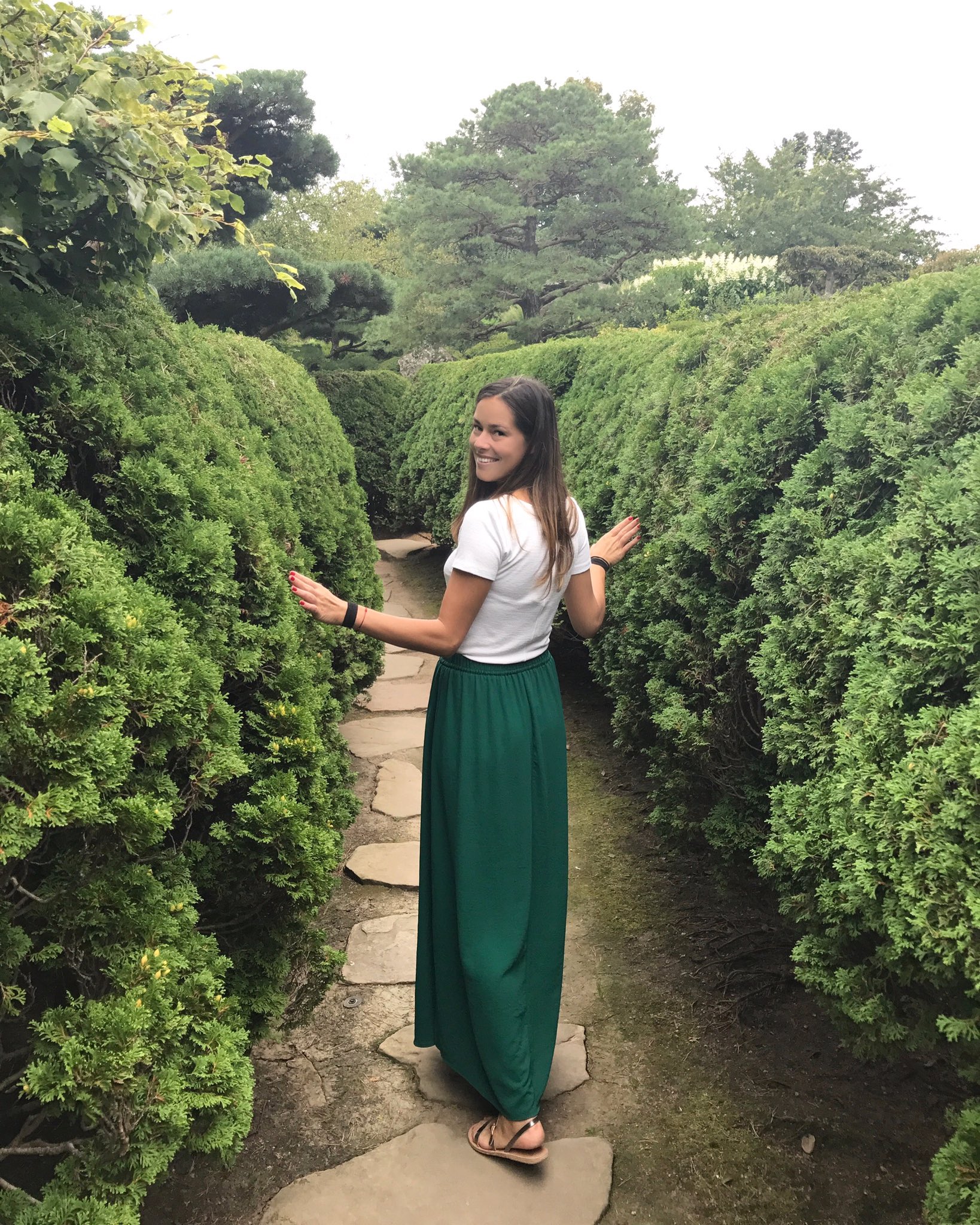 DHw8h3FVYAAsG9j.jpg:large