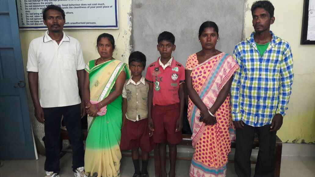 <a href="/RailMinIndia/">Ministry of Railways</a>  <a href="/serailwaykol/">South Eastern Railway</a>  RPF STAFFS RESCUED TWO MINOR BOYS FROM KUNKI STATION.HANDED OVER TO PARENTS AFTER VERIFICATION.