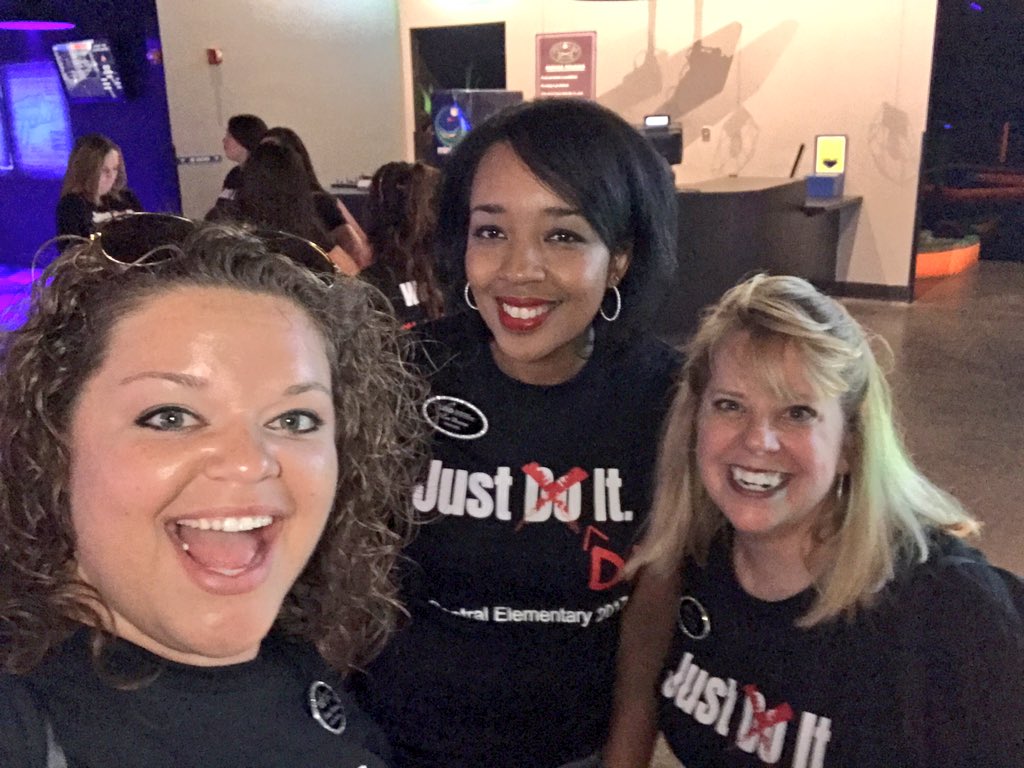 timi_winter's tweet photo. Cowboys celebrating! #wearecentral #allmeansall #workhardandplayhard #maineventfun https://t.co/v7Ov2Xb07v