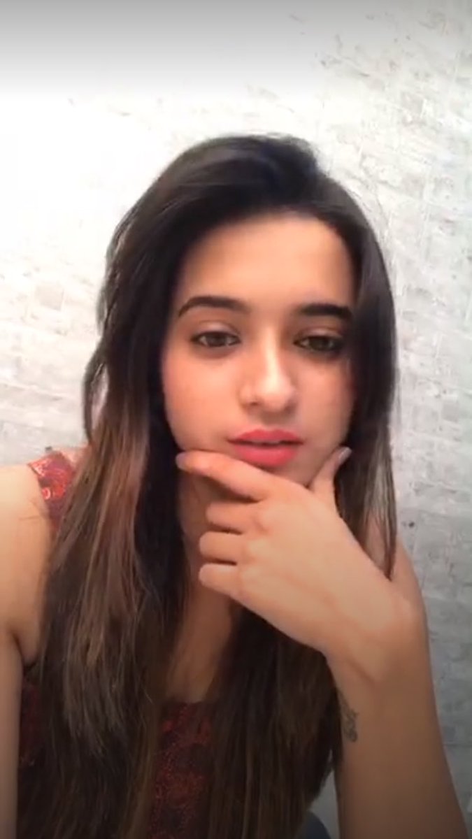 ShivaniSurveWeb's tweet photo. Shivani was live on @indiaforums Instagram! #ShivaniSurve https://t.co/9el7uTDa1n
