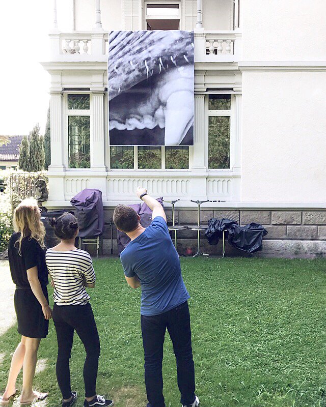 metadesign_zh's tweet photo. KING KONG #ComingSoon #WeNeedMorePaper #PlottPlottPlott #RealSizeTesting #1:1 #XXXL #DetailLove #ThinkBig #Paradontose #MetaDesignZH https://t.co/ItNsD9Fzdd
