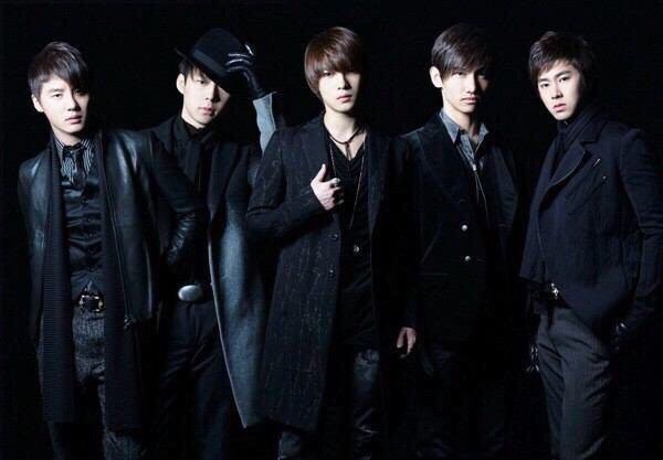 _tvxq095's tweet photo. (💛)＿高校1年 🖤

🗣年齢関係なく、たくさんの方と仲良くなりたいです！

#東方神起とJYJが好きなフォロワーさんがrtしてこれを見たフォロワーのフォロワーさんもrtしてくれるという東方神起とJYJ無限スパイラルが起こり東方神起とJYJが好きなフォロワーさんが一気に増える https://t.co/3DRdCjHuA2