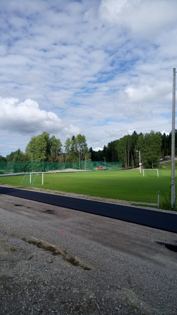 FssVig's tweet photo. Härligt rullskidsbanan på gång snart kan skidåkare i Vörå idrottsgymnasium och hela ÖSTERBOTTEN köra kvalitativ träning på hemmaplan. https://t.co/0qEjvW9GpH