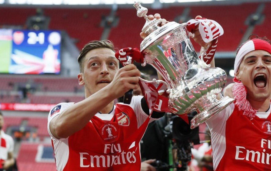 wkhughes's tweet photo. To all the haters out there.... 

🎶🎶We got Ozil, @MesutOzil1088 , I just don't think you understand... 🎶🎶 https://t.co/MGmc2Ug9H7