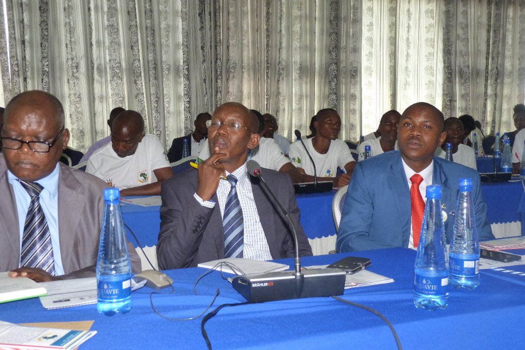 #Burundi <a href="/ntibasy/">Sylvestre Ntiba.</a>: "Les partis politiques se réservent des mécanismes pour que ce soient eux qui contrôlent tout en politique"