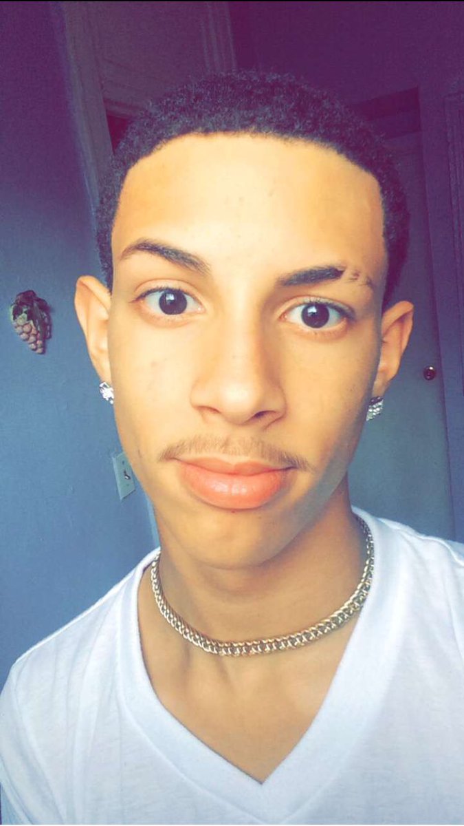 a_mereceds's tweet photo. My sexy ass nigga , yah must be crazy if u think I am losing him 👋🏽❤️ good morning baby @realstevenig ✨✨ https://t.co/JqL2AqOE8W
