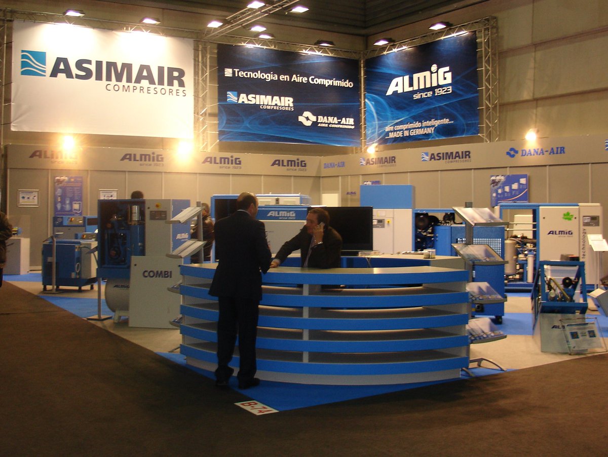 TheFritzWorld's tweet photo. @ALMiG_de in #Spain together with @Asimair1 #Bilbao long time ago... still successful! #kompressoren #madeingermany #Köngen #aircompressor https://t.co/agvLiPkPk9