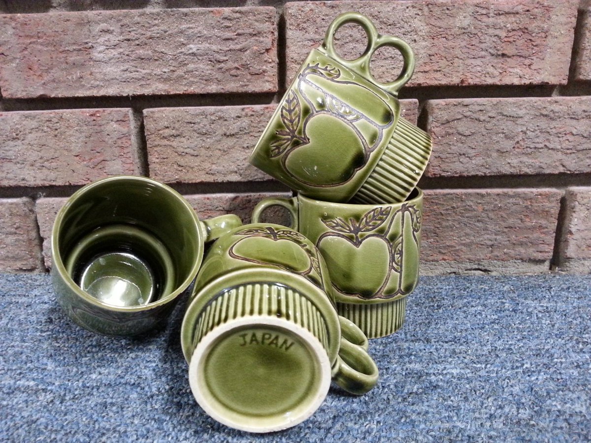 0063db's tweet photo. Retro Green Stacking Mugs - SET OF 4 1960's popular in the 1970's https://t.co/iJQm0nyHf4 #Etsy #StackableMugs https://t.co/WSMcgZ1K65