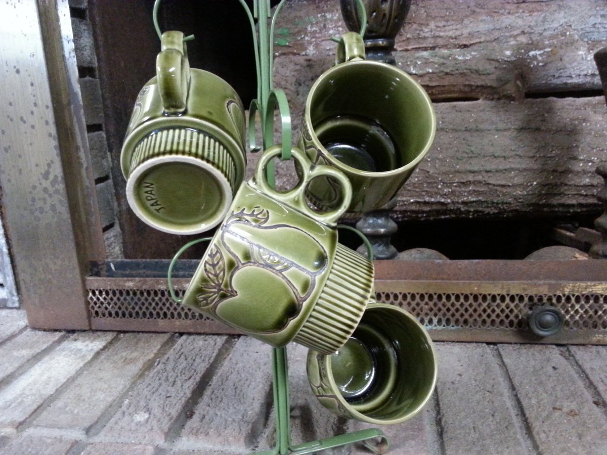 0063db's tweet photo. Retro Green Stacking Mugs - SET OF 4 1960's popular in the 1970's https://t.co/iJQm0nyHf4 #Etsy #StackableMugs https://t.co/WSMcgZ1K65