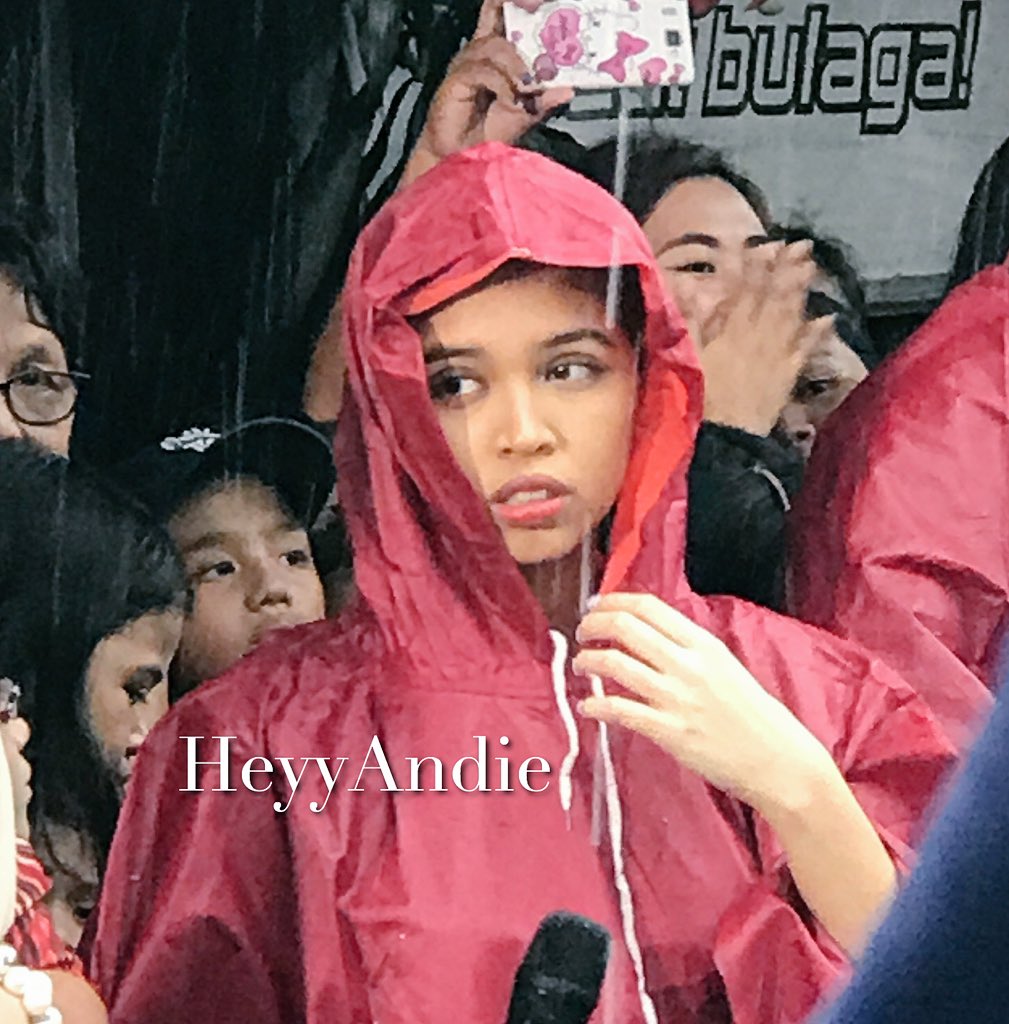 jieunsday's tweet photo. This is too precious 😂 Ang kyotie pls 🍭🍬

#ALDuBLoveOutLoud https://t.co/gFfIoW7dp8