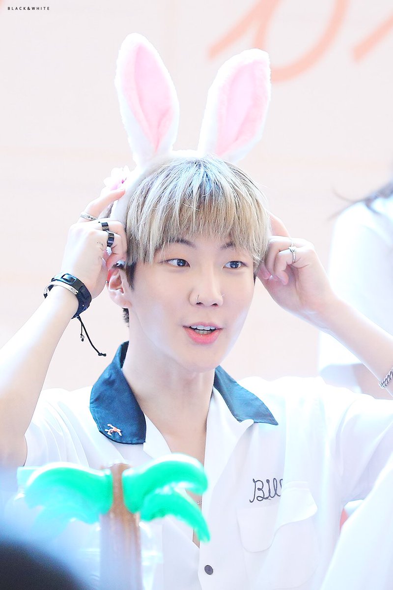 170820 #승훈 여의도팬싸
예뻐 보여 서로 눈 마주친 순간🎶