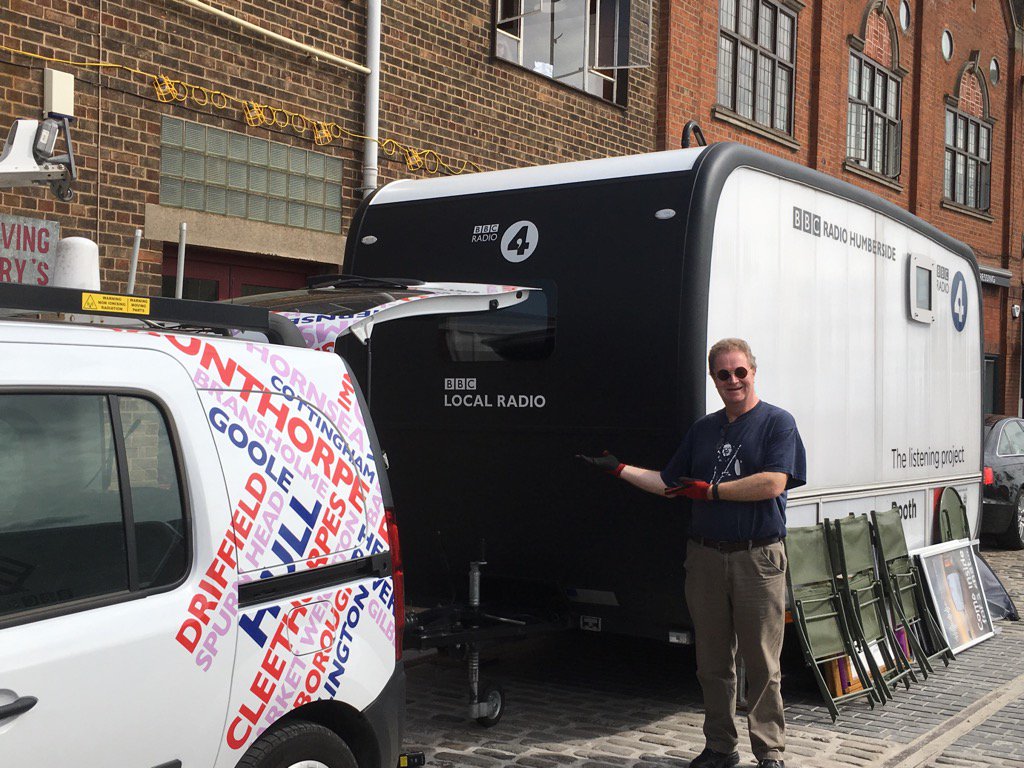 #ListeningProject booth arrives @ThievingHarrys to set up for tomorrow's show @BBCRadio4 bbc.co.uk/programmes/b09…