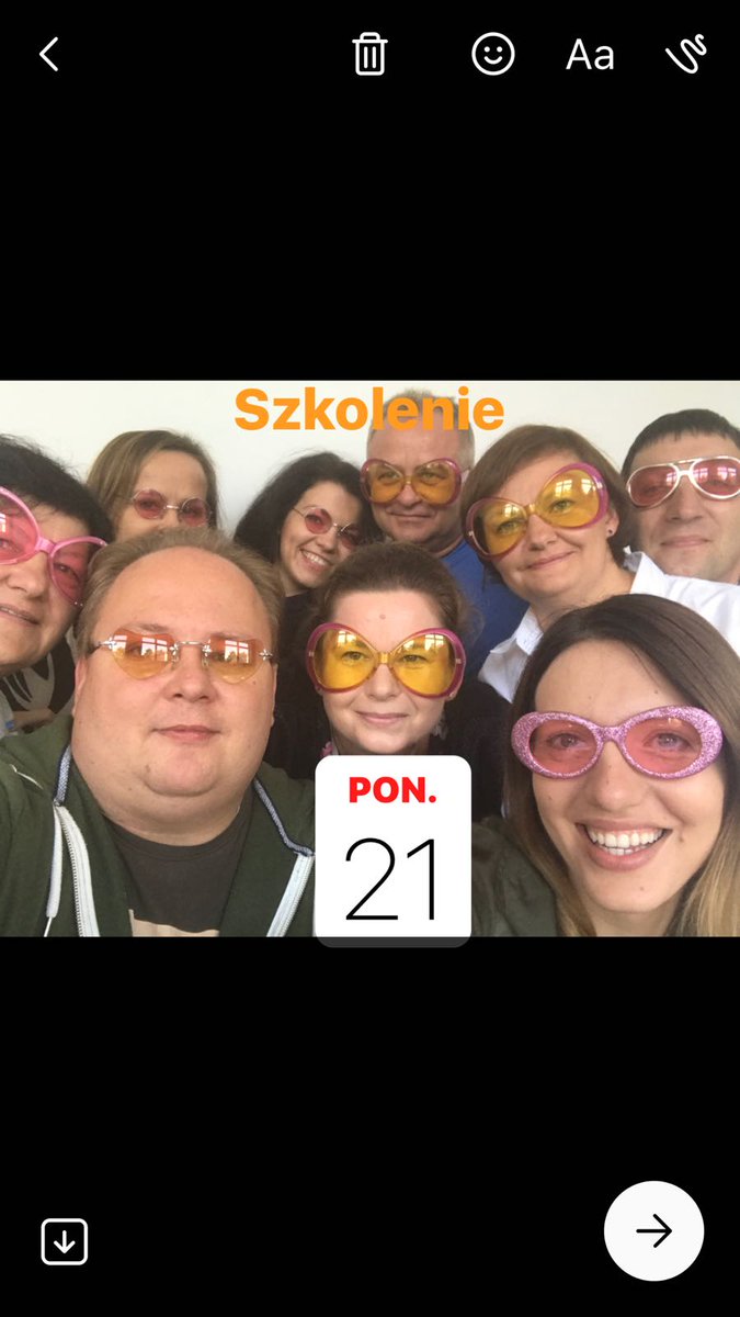 JoasiaKupiec's tweet photo. Szkolenie ,, Wiatr w żagle"- sposoby radzenia sobie ze stresem. Spójrz przez różowe okulary😉  #orange #kreatywnikraków #Warszawa https://t.co/r6etnxdZwb