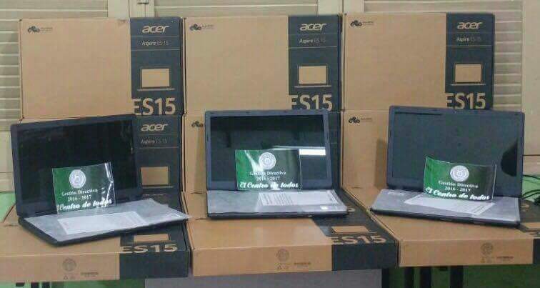 CEFCE1's tweet photo. Sala de Informática, disponible para los estudiantes de la FCE!! 
#ElCentroDeTodos https://t.co/J7uxUd2FAB