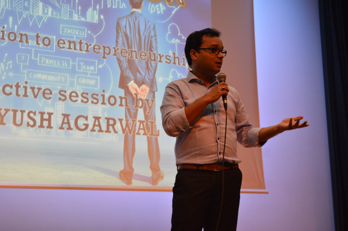 srcasw15edcell's tweet photo. i-Hub EDP CELL SRCASW organised its orientation session on 16th August'17. Piyush Agarwal (CEO Superprofs) was invited as the guest speaker. https://t.co/F8j6cQU1Xo