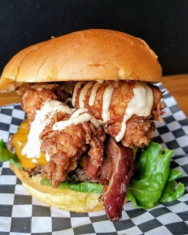 🔥The Big Bang with beef bacon

#theburgernator #burgernator #burgersandfries #burgers #burgeroftheday #torontofood