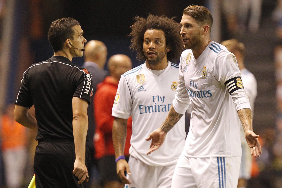 marca's tweet photo. "Pablo Alfaro nos adoctrinó a Ramos y a mí en lo de las tarjetas rojas" https://t.co/xi6yns51pu https://t.co/VjooUJOfdZ