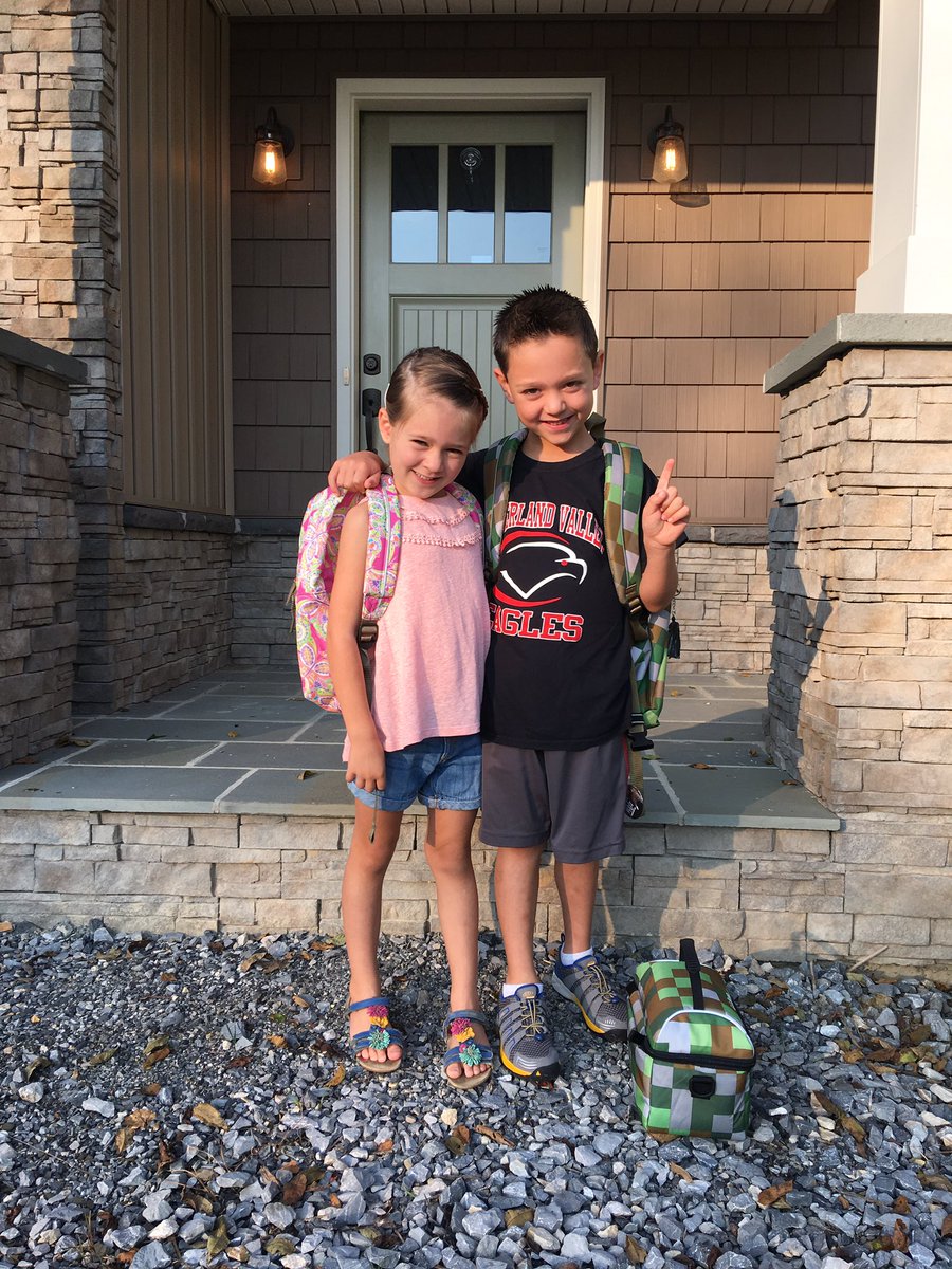 LisaKlingler's tweet photo. First day of K and 1. These kids are super excited!! #backtoschoolCV #monroefirstday @ntkostelac @slgrosko https://t.co/s2nV483a53