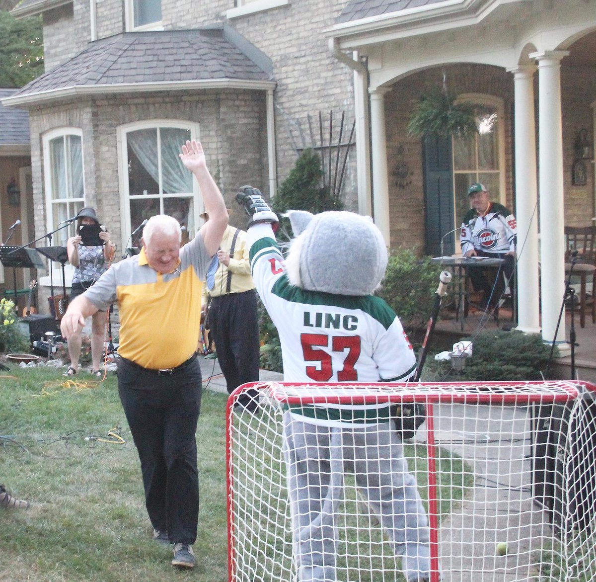 stmlincolns's tweet photo. GM Childerley and Coach Thompson were guests on the Front Porch Show with John Stevens! Terry Crisp stopped in. #FrontPorchShow #GoLincsGo https://t.co/2eQQFOYVqC