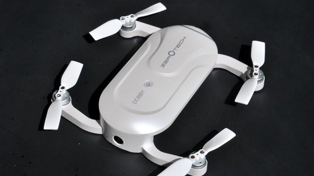 SynergieTech's tweet photo. Dobby (@ZerotechGlobal), selfie-drone multi rotor doté d’une caméra 4K. https://t.co/O1lmFQdCEN