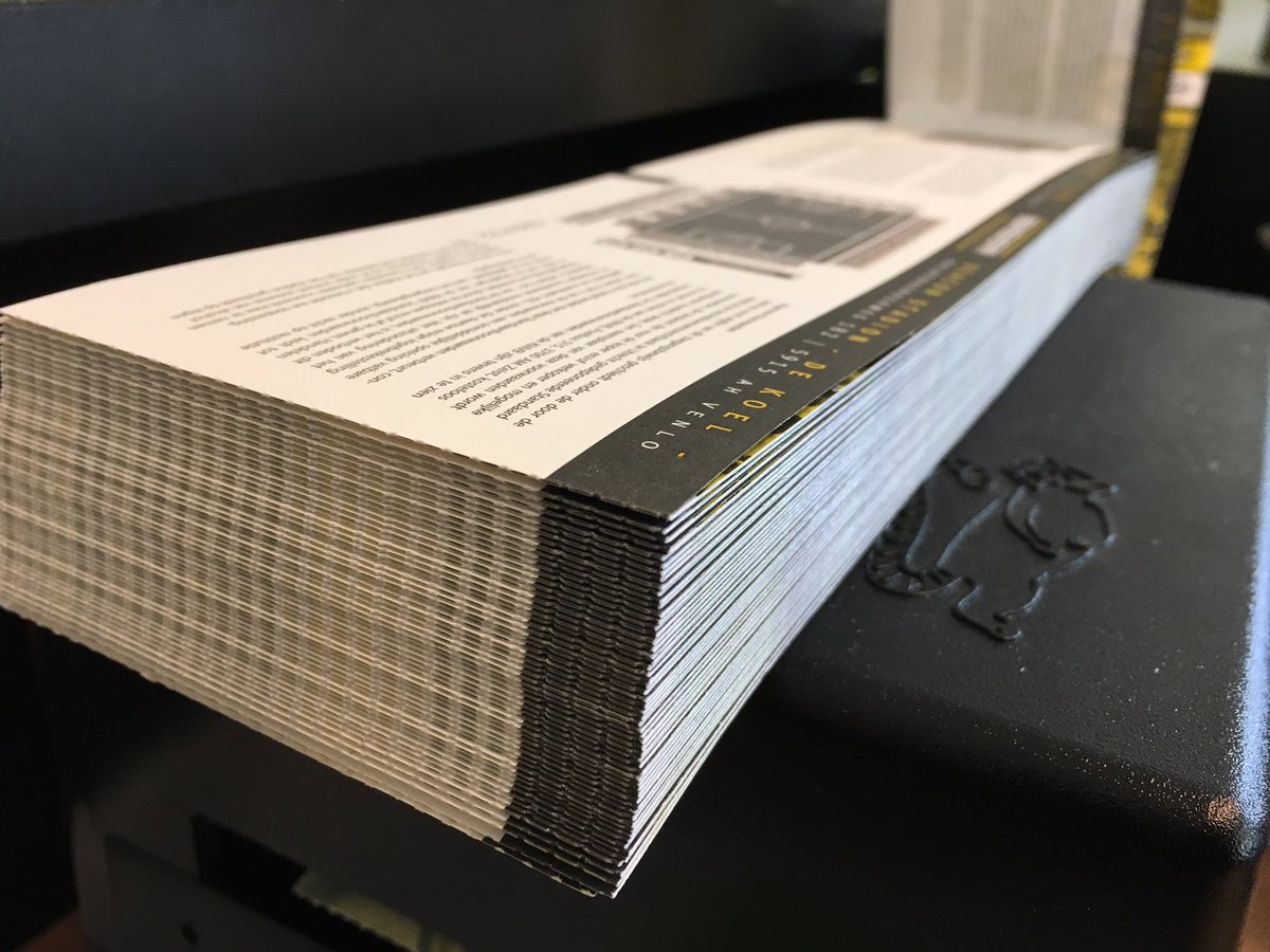 Ze zijn bijna op! Nog één stapeltje en dan is de kraker #vvvaja van komende zondag uitverkocht. Alleen nog te koop in het FanCentre!