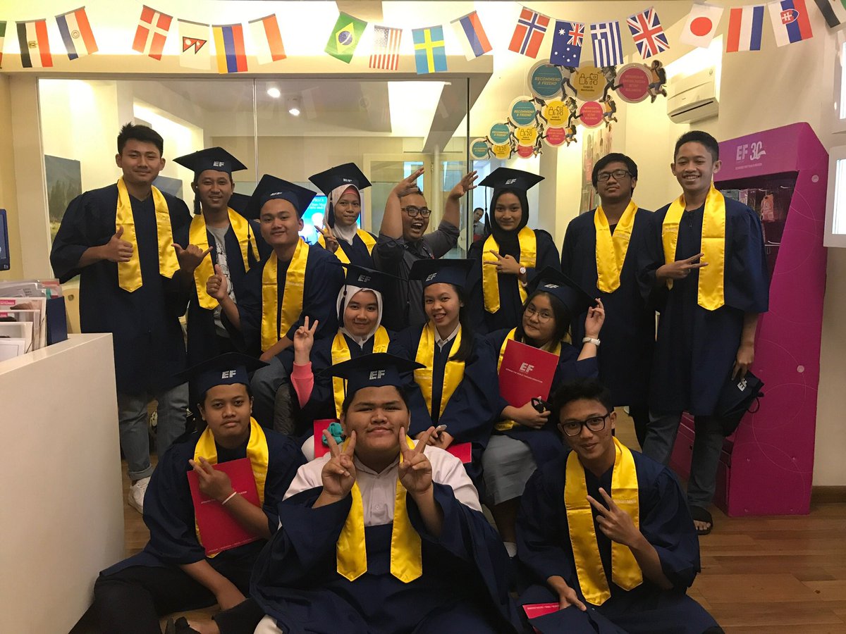 Well done FR7 on completing your course! See you on Wednesday for the next level #efachievementceremony #efsummareconbekasi #wechooseef