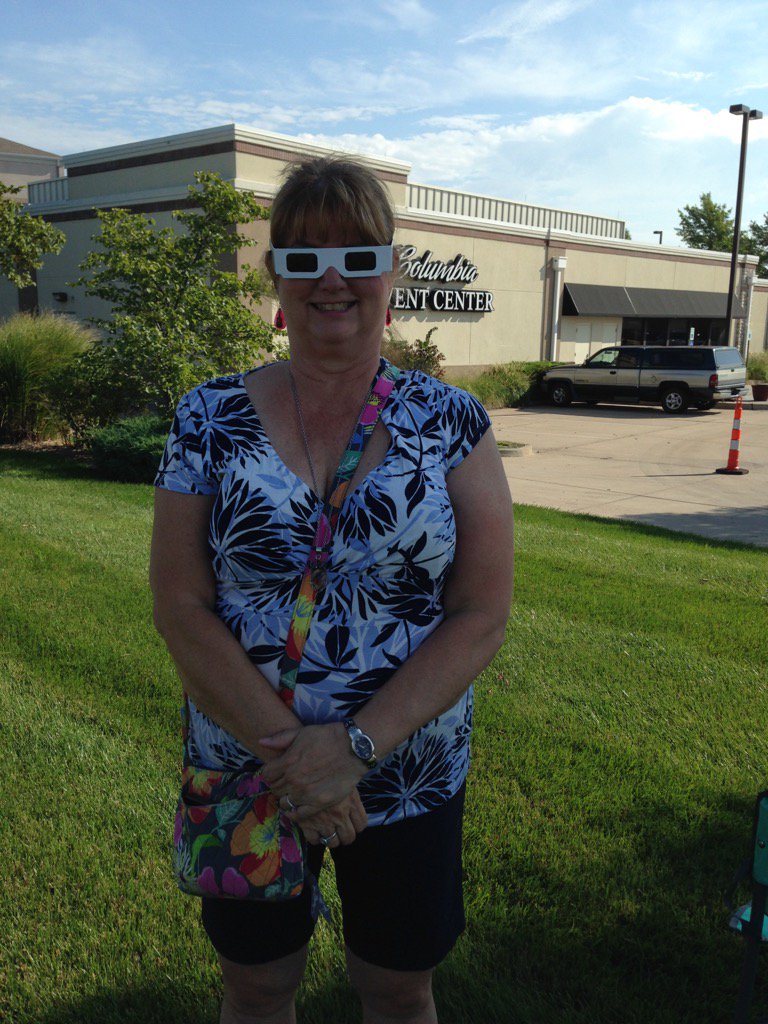 cindyladage's tweet photo. Ready for the eclipse! @VisitColumbiaMO #ShowMeEclipse #showmecomo #comoeclipse https://t.co/i1SkebXZn6