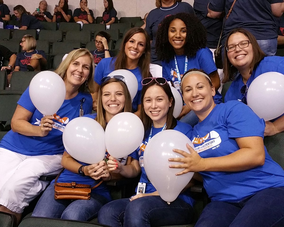 First grade is ready to fly! 🛫#MJAkin #1LISD  <a href="/MJAkinElem/">Akin Elementary</a>
