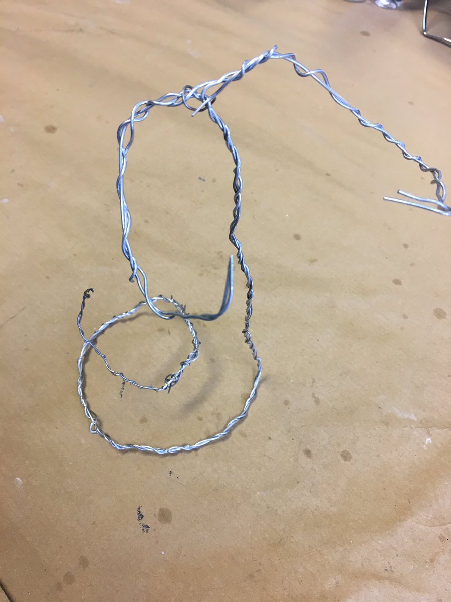 MitaPatel72's tweet image. #neverdonethisbefore #canyoutellwhatitisyet #miniaturemarquette #sculpting #makeupartist #hairstylist #sfxmakeupartist