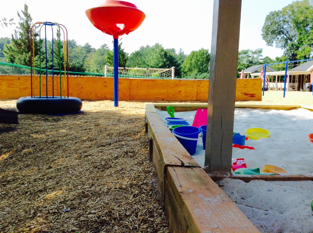 KeySchoolCDS's tweet photo. Playground fun won't be eclipsed. Excitement building Key 2017-18/Key 20th Anniversary!  #doyouryet @carolinaday https://t.co/Vjmi0339EF