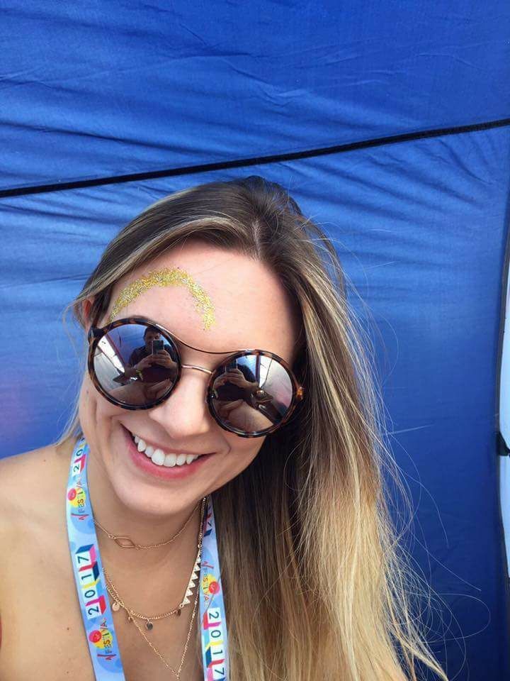 a_n_d_y__p's tweet photo. Lost phone found at V Festival. Only photo on it. Let's try and find the owner https://t.co/nGaLXhOrPU