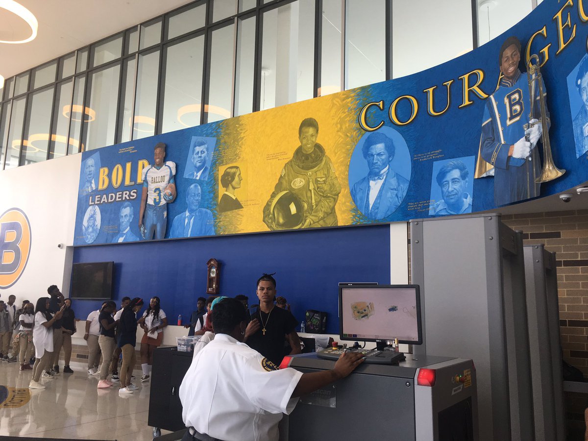 MarkusSBOE's tweet photo. Stop 3 at @BallouDC! Great to see Knights streaming into the building for a great new year! #Ward8FirstDay #Ward8 https://t.co/Ov4EiIdswR