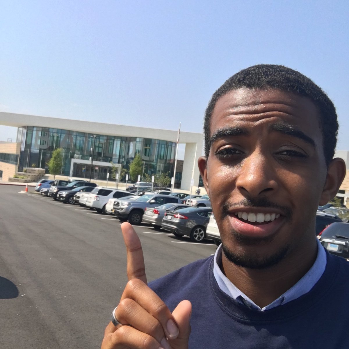 MarkusSBOE's tweet photo. Stop 3 at @BallouDC! Great to see Knights streaming into the building for a great new year! #Ward8FirstDay #Ward8 https://t.co/Ov4EiIdswR