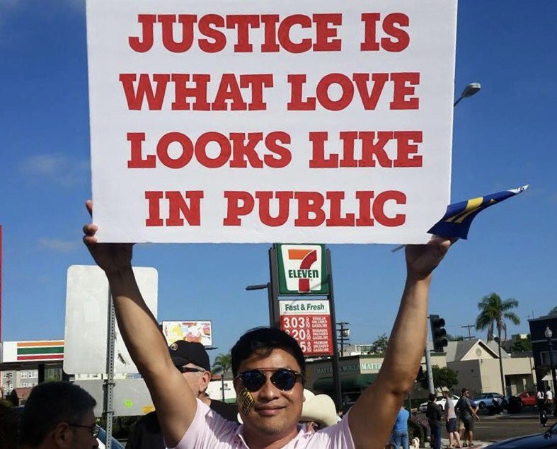 SDIndivisible's tweet photo. This is why we stand #indivisible with liberty &amp; #justice for all ❤️

#IntersectionsofJustice
#WeAreTheMajority

👇👇Truth 👇👇 https://t.co/CbhCZyQU2i
