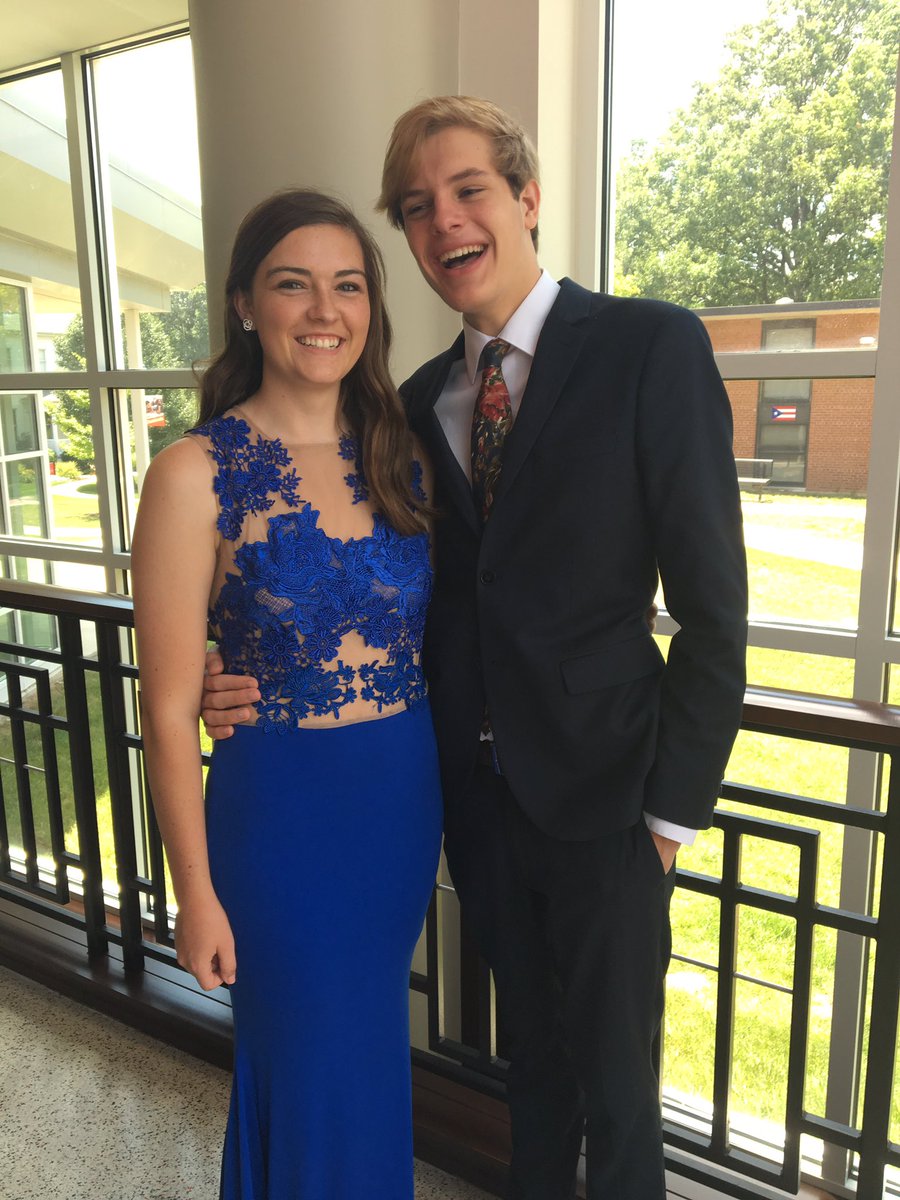 anna_salmo's tweet photo. HBD to the guy everyone thinks is 22! Congrats on making it to the big 1️⃣6️⃣ &amp; thanks for always jamming to white Christmas with me love ya https://t.co/LlsuTqjPMU