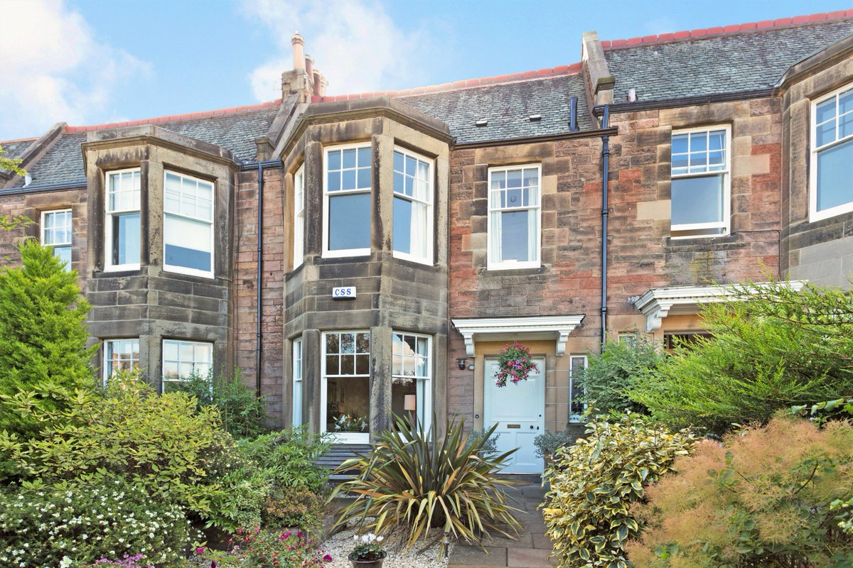POPropertyEd's tweet image. Immaculate family #home in the popular area of Craiglockhart – offers over £585,000 #property #Edinburgh  paganosborne.com/property/prope…